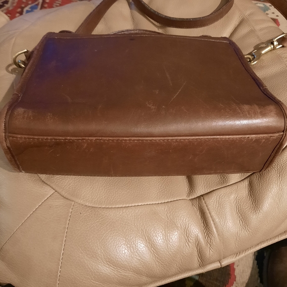 Coach Brown Leather Shoulder Bag with Gold Accents - Picture 4 of 12